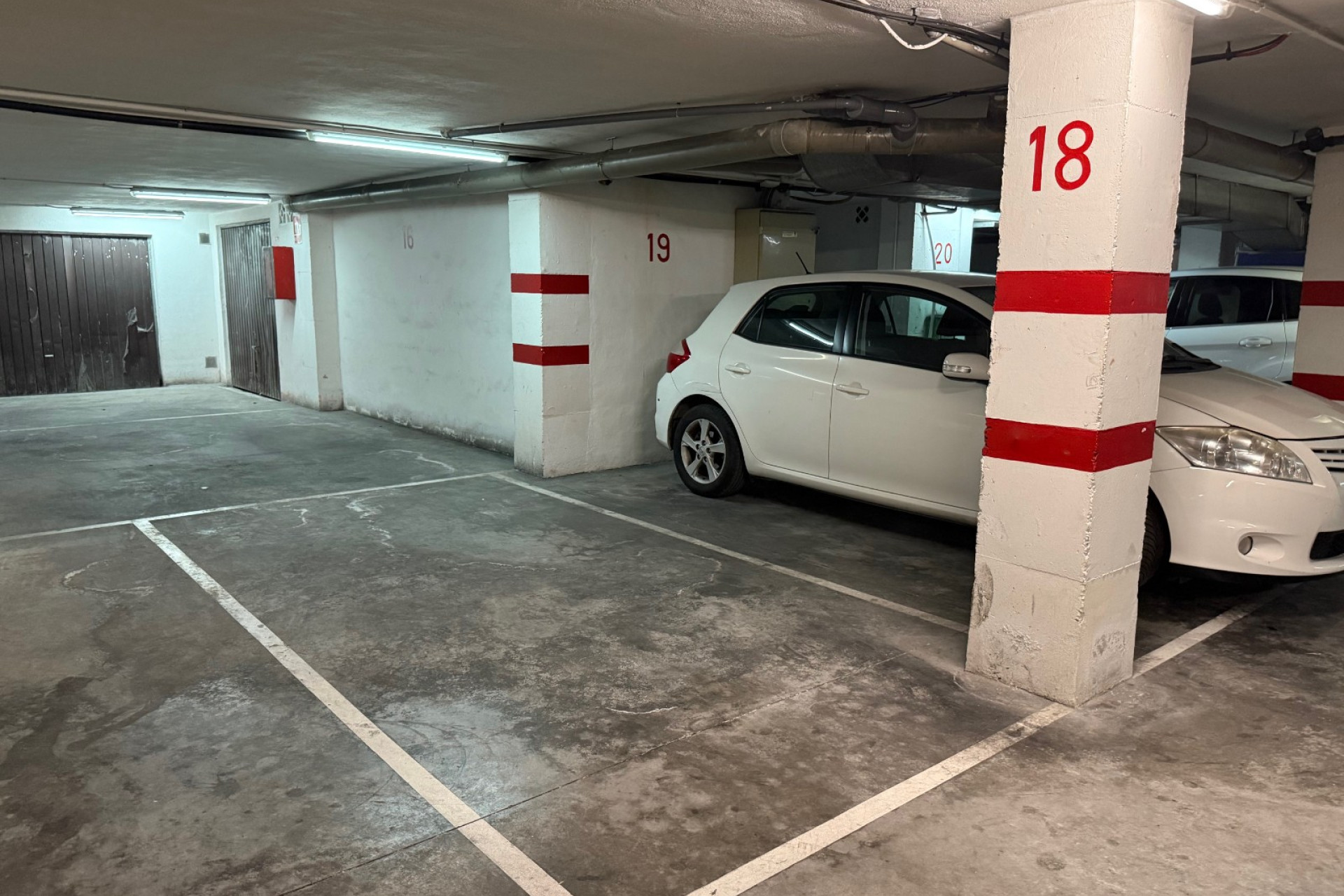 Bestaande woningen - Garage / Parking - Moraira