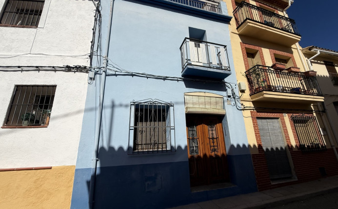 Casa de pueblo - Reventa - Valle de Orba - Valle de Orba