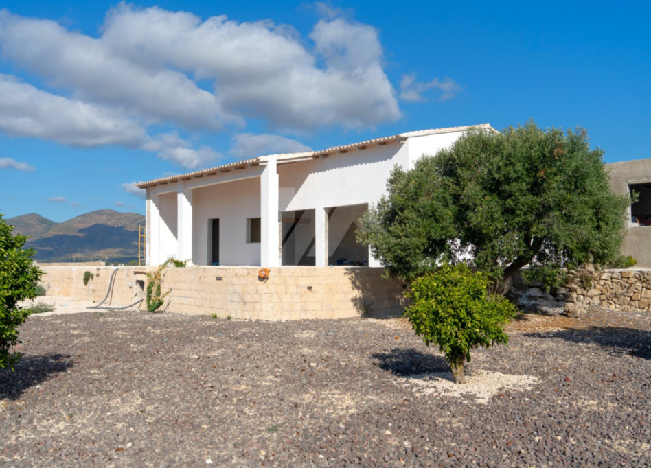 Resale - Country House / Finca - Benissa - Pedramala