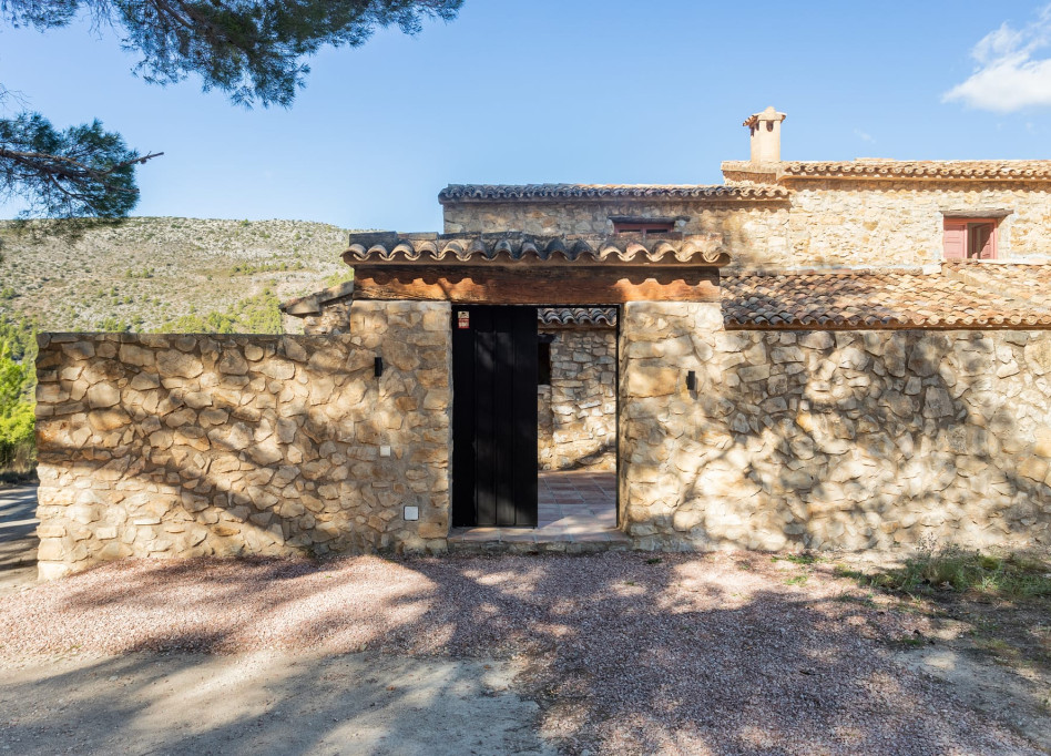 Resale - Country House / Finca - Benissa