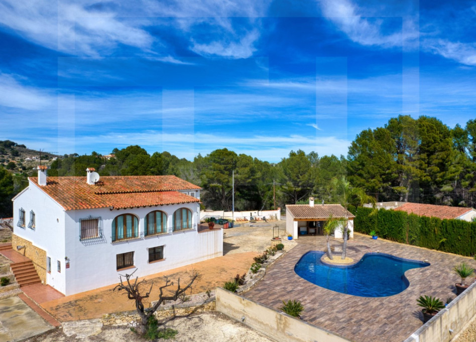 Resale - Country House / Finca - Benissa