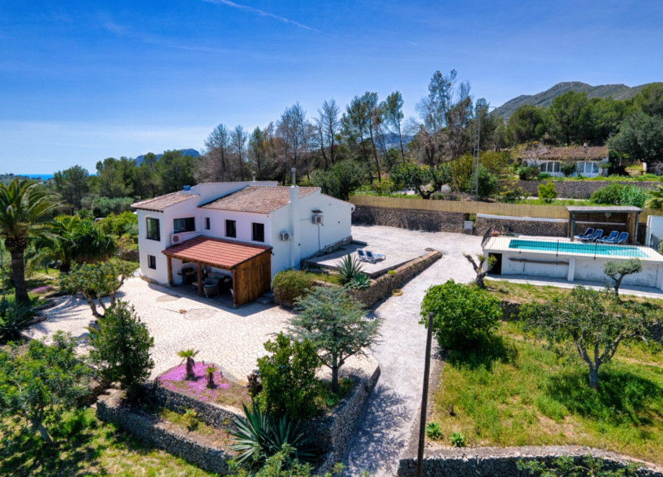 Resale - Country House / Finca - Benissa