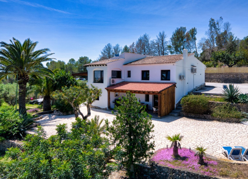 Resale - Country House / Finca - Benissa