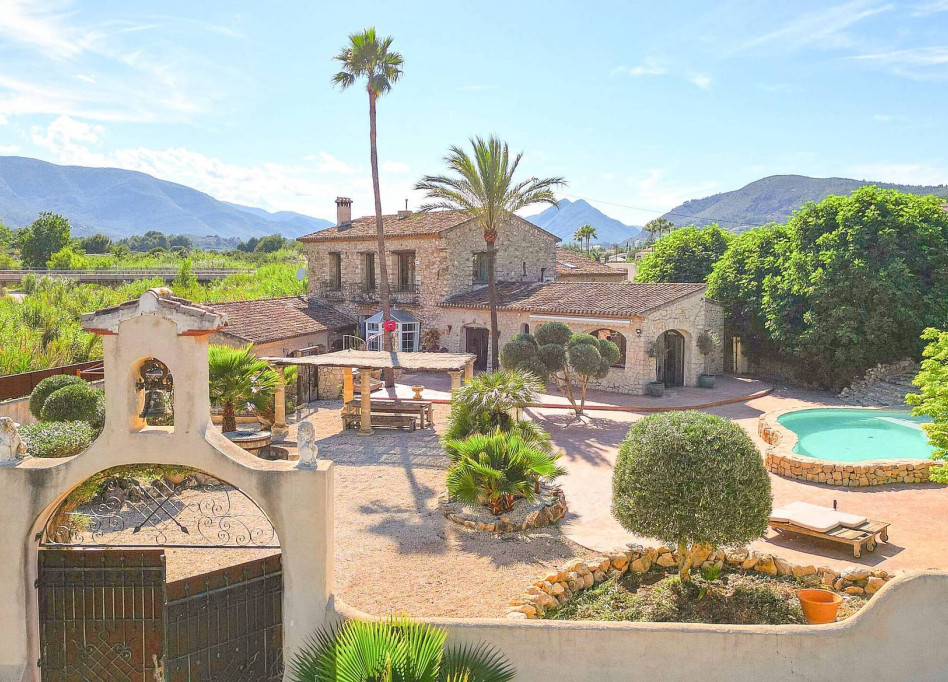 Resale - Country House / Finca - Jalón