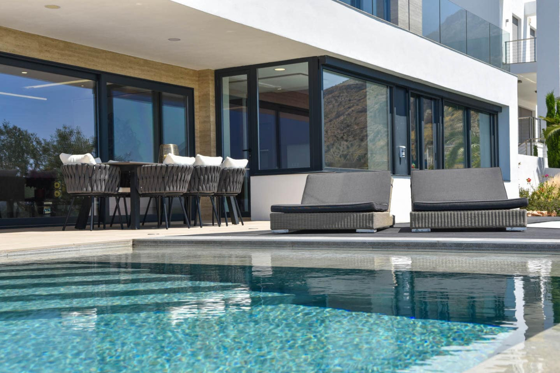 Resale - Villa - Altea