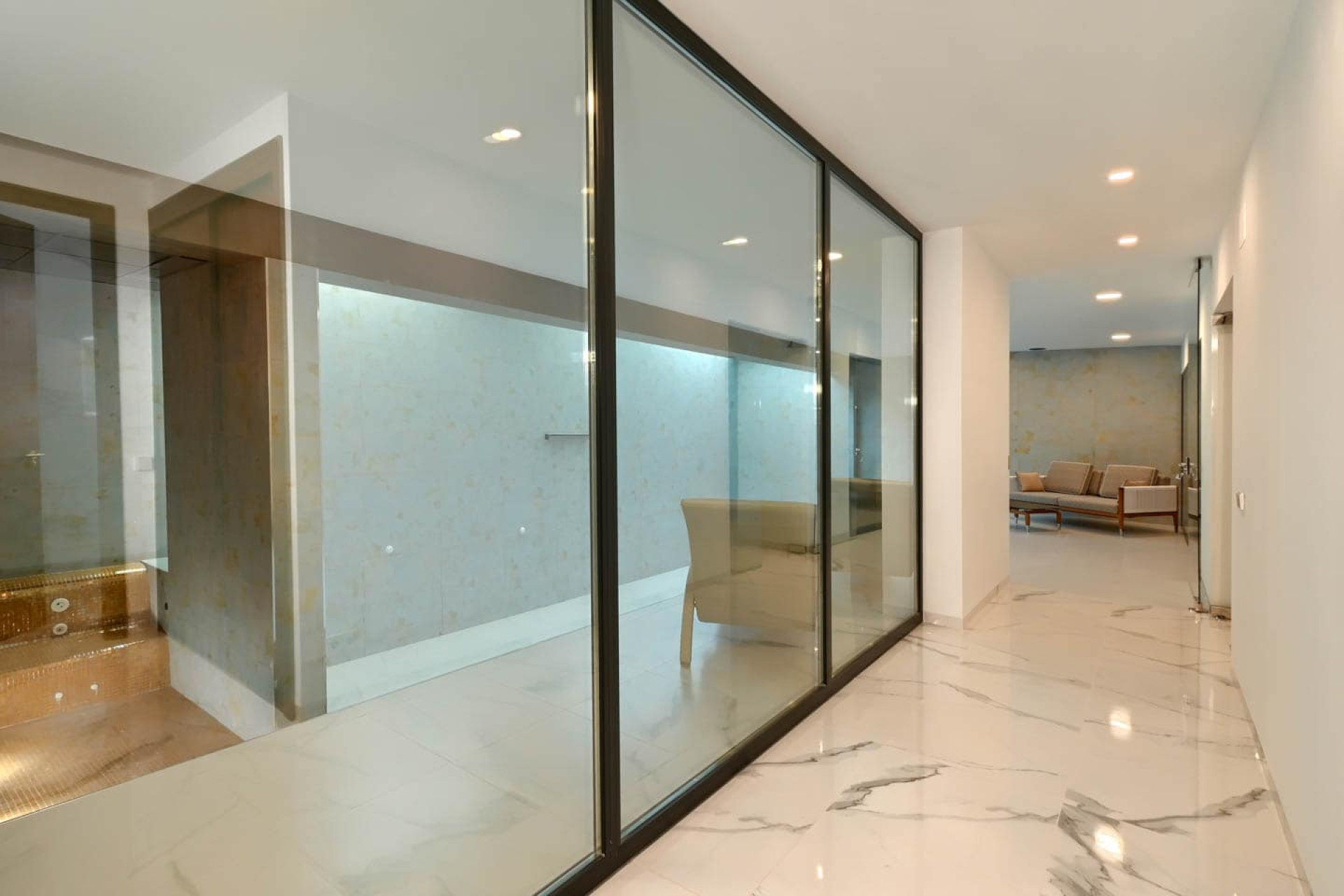 Resale - Villa - Altea
