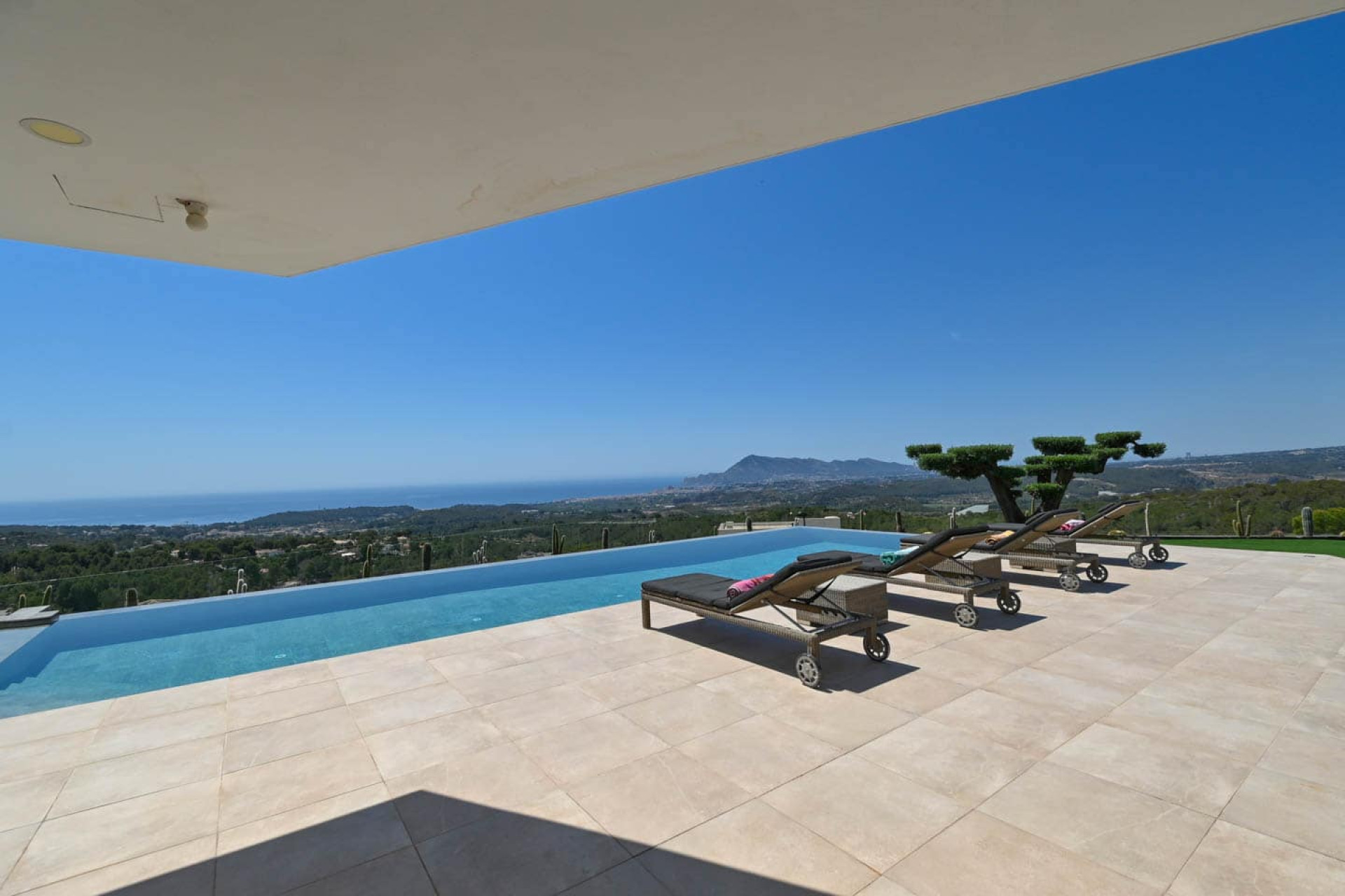 Resale - Villa - Altea