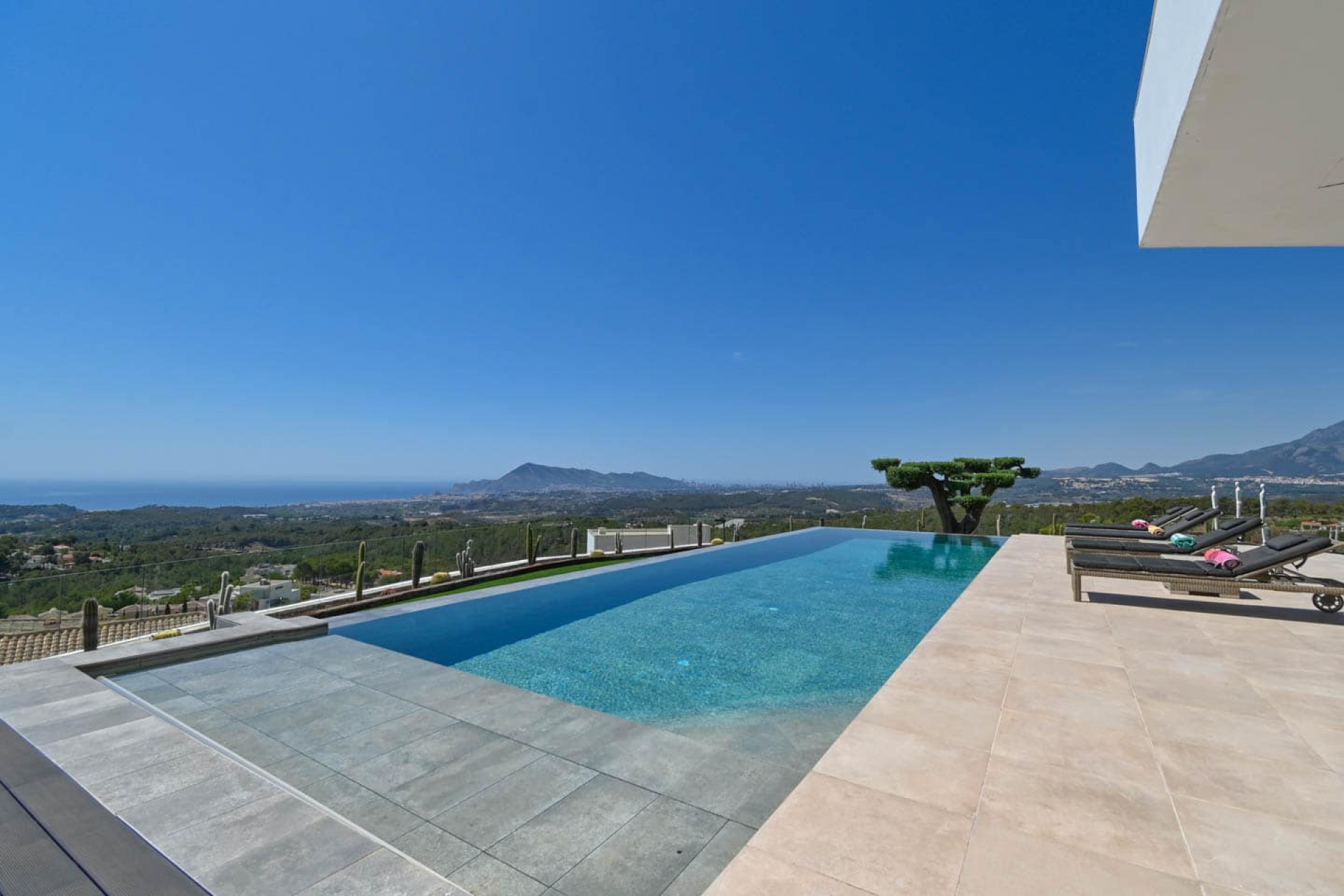 Resale - Villa - Altea