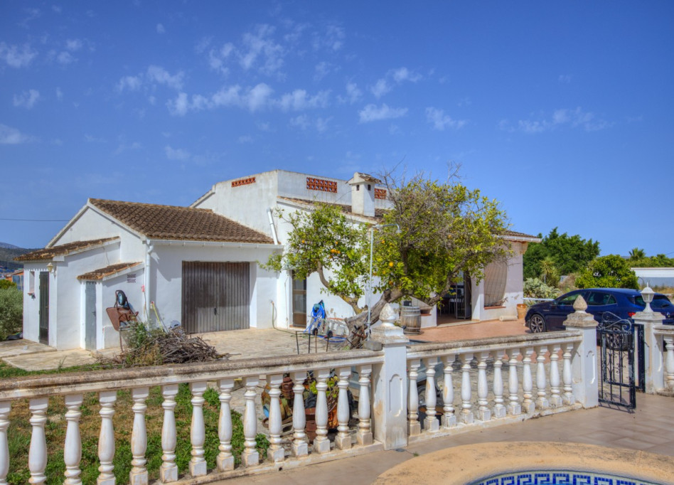 Resale - Villa - Benissa - Canor
