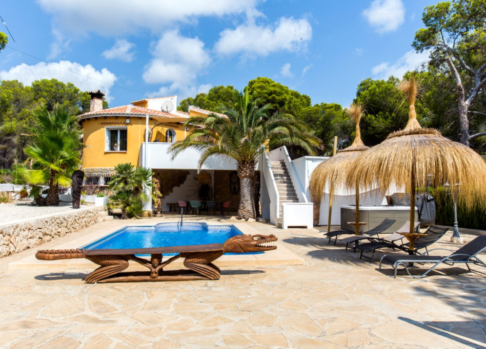 Resale - Villa - Benissa - La Fustera