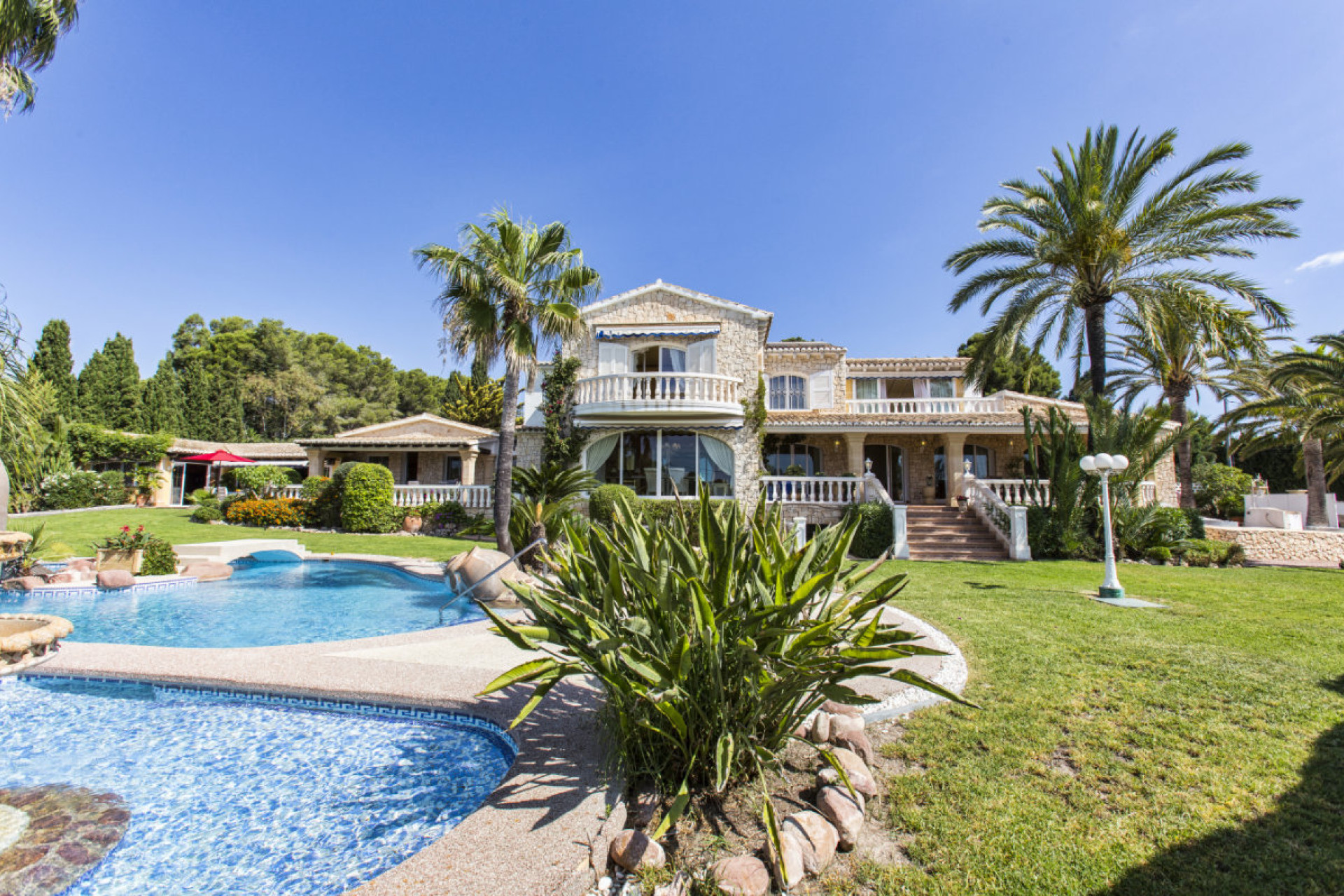 Resale - Villa - Benissa - Pinada