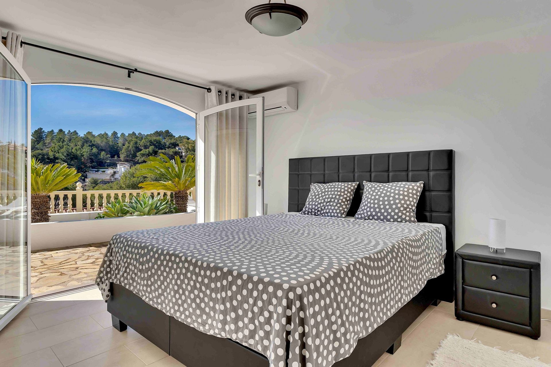 Resale - Villa - Benissa