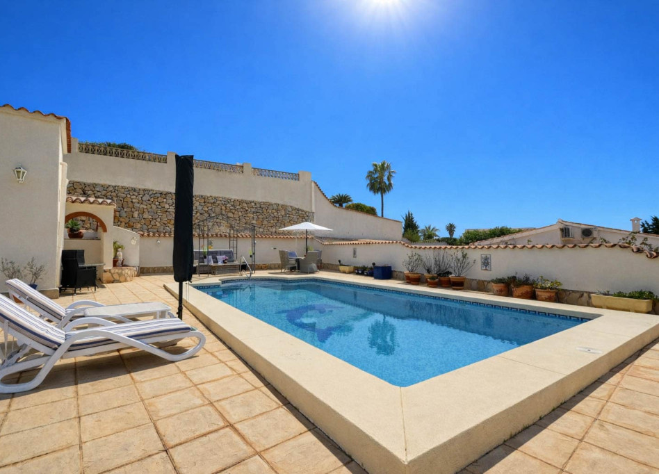 Resale - Villa - Calpe