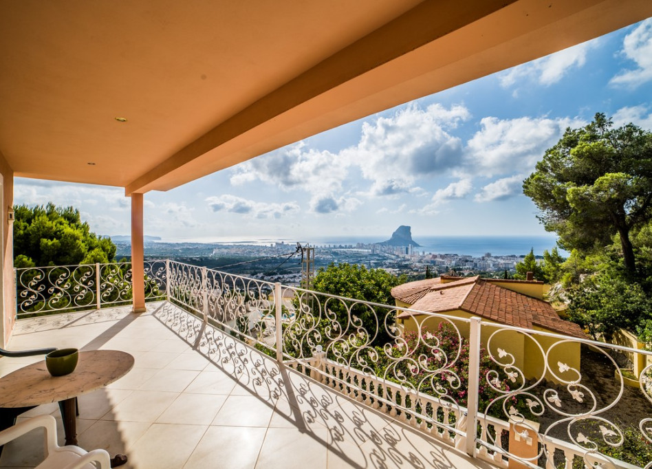 Resale - Villa - Calpe