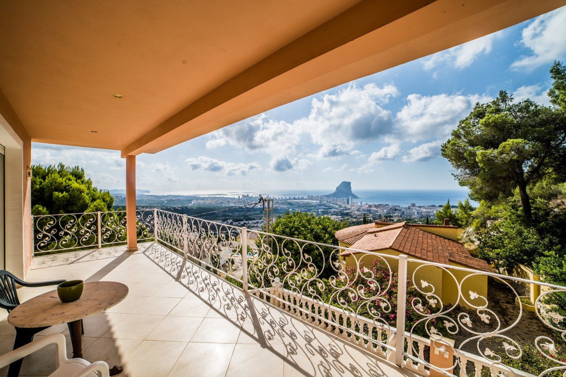 Resale - Villa - Calpe