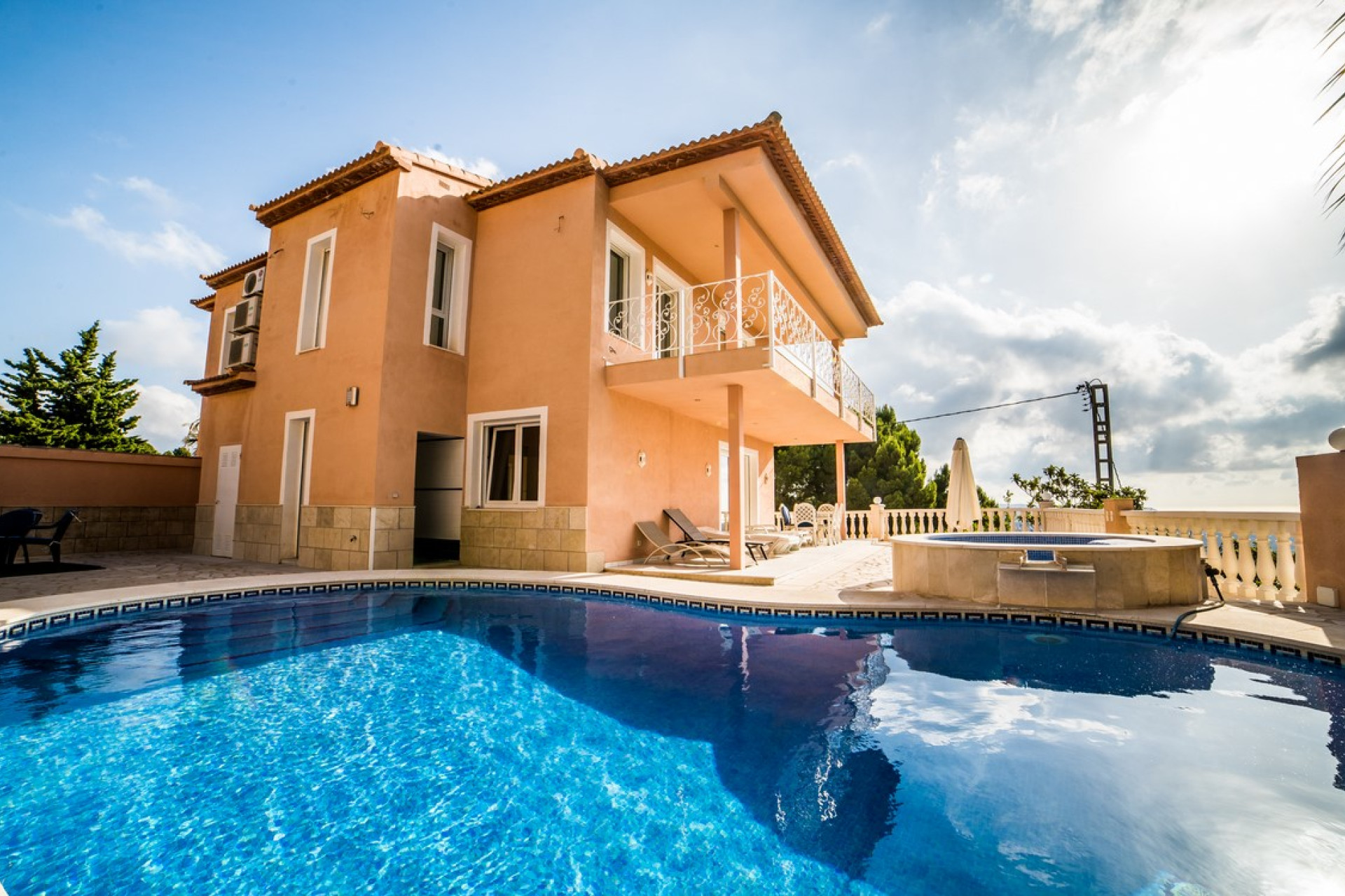 Resale - Villa - Calpe