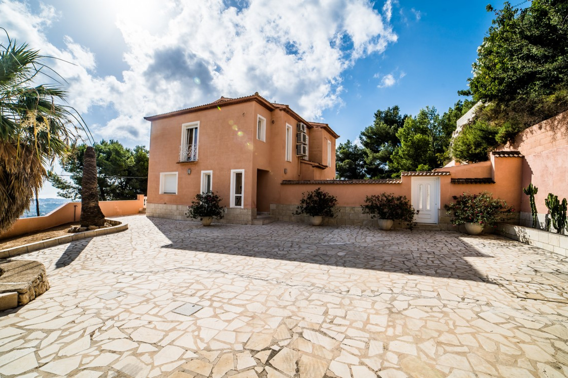 Resale - Villa - Calpe