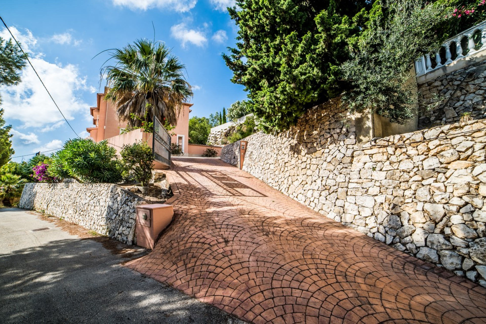 Resale - Villa - Calpe