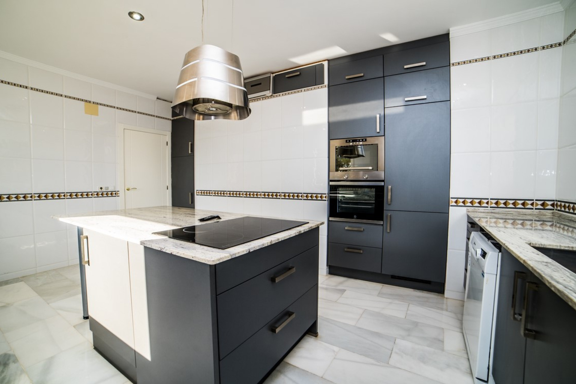 Resale - Villa - Calpe