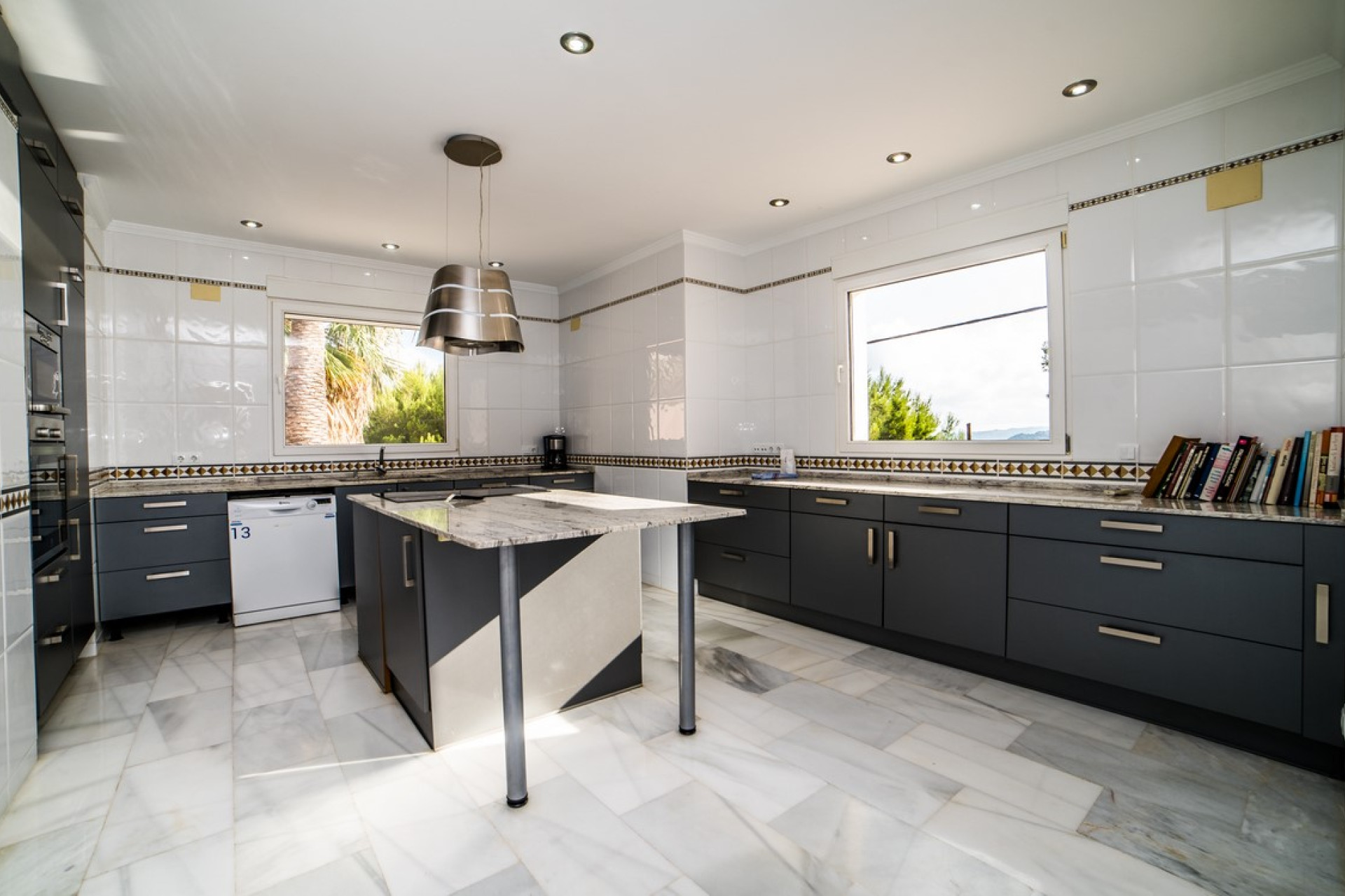 Resale - Villa - Calpe