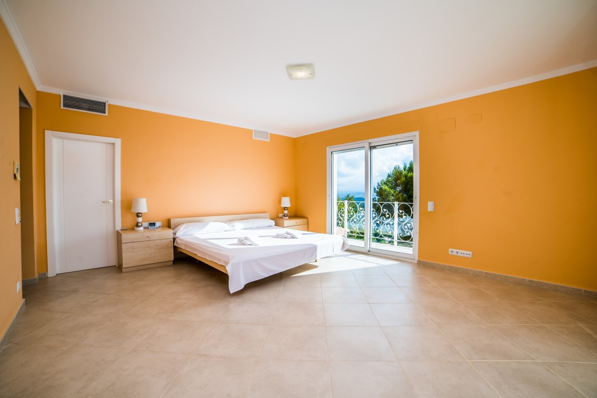 Resale - Villa - Calpe