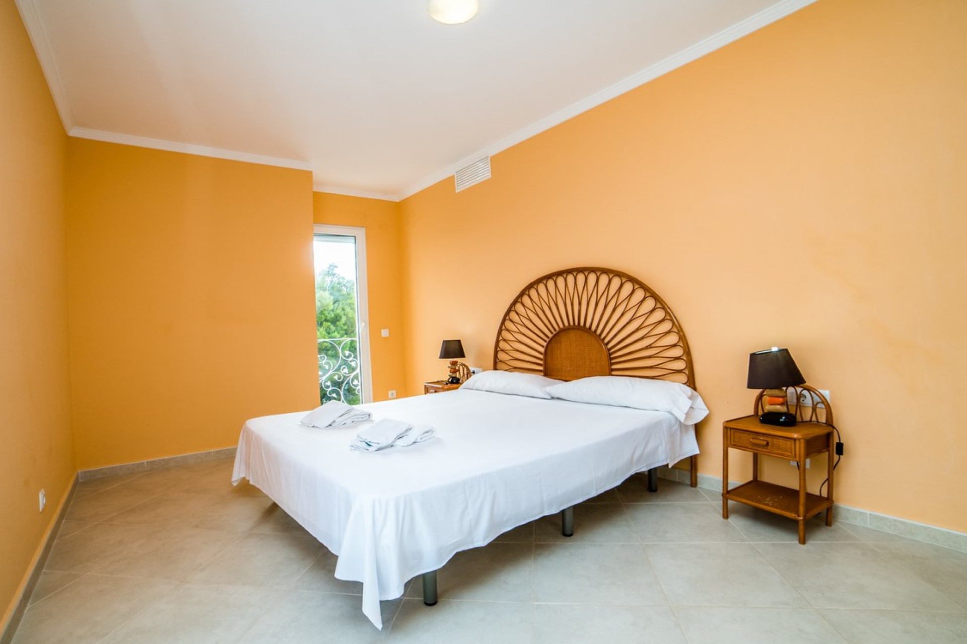 Resale - Villa - Calpe