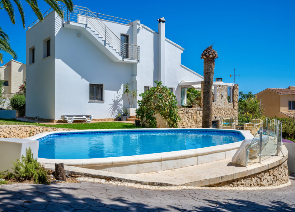 Resale - Villa - Calpe