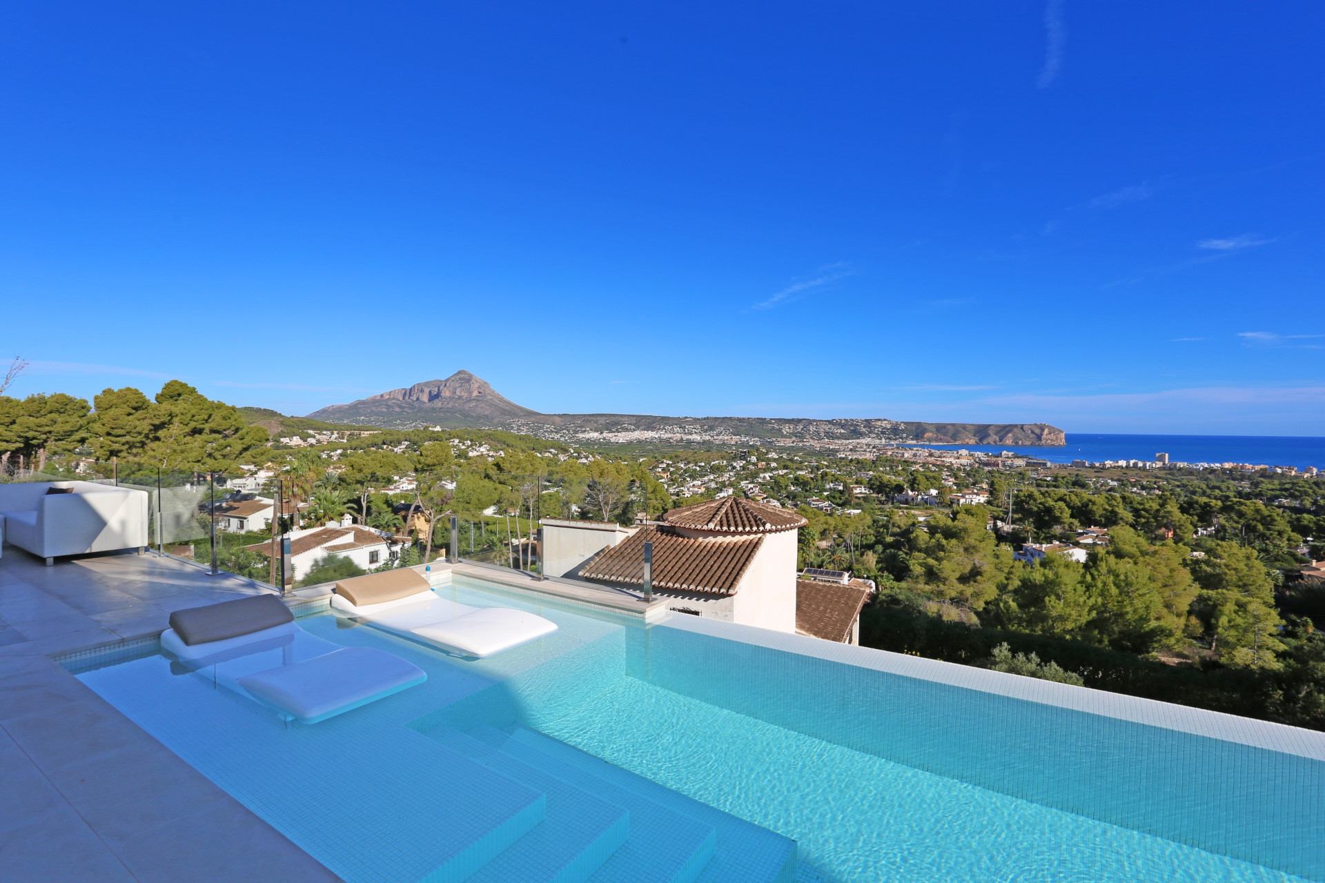 Resale - Villa - Jávea / Xàbia - La Granadella  - Costa Nova
