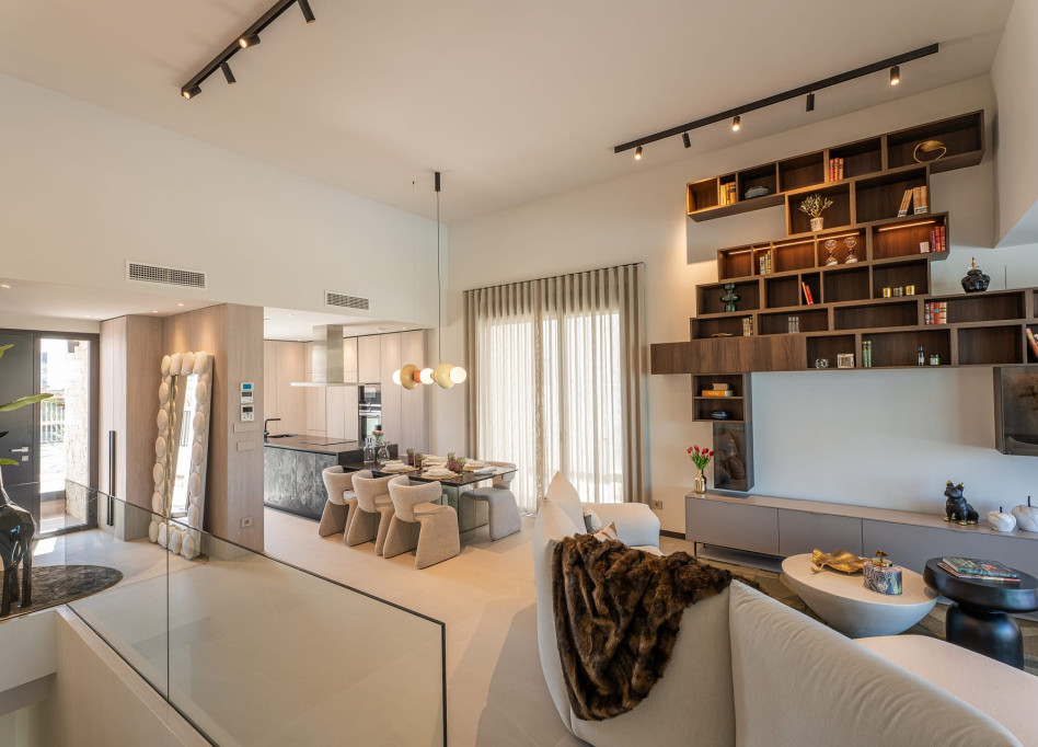 Resale - Villa - La Finca Golf Resort