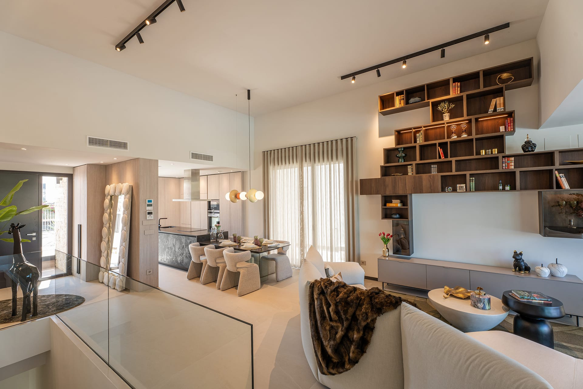 Resale - Villa - La Finca Golf Resort