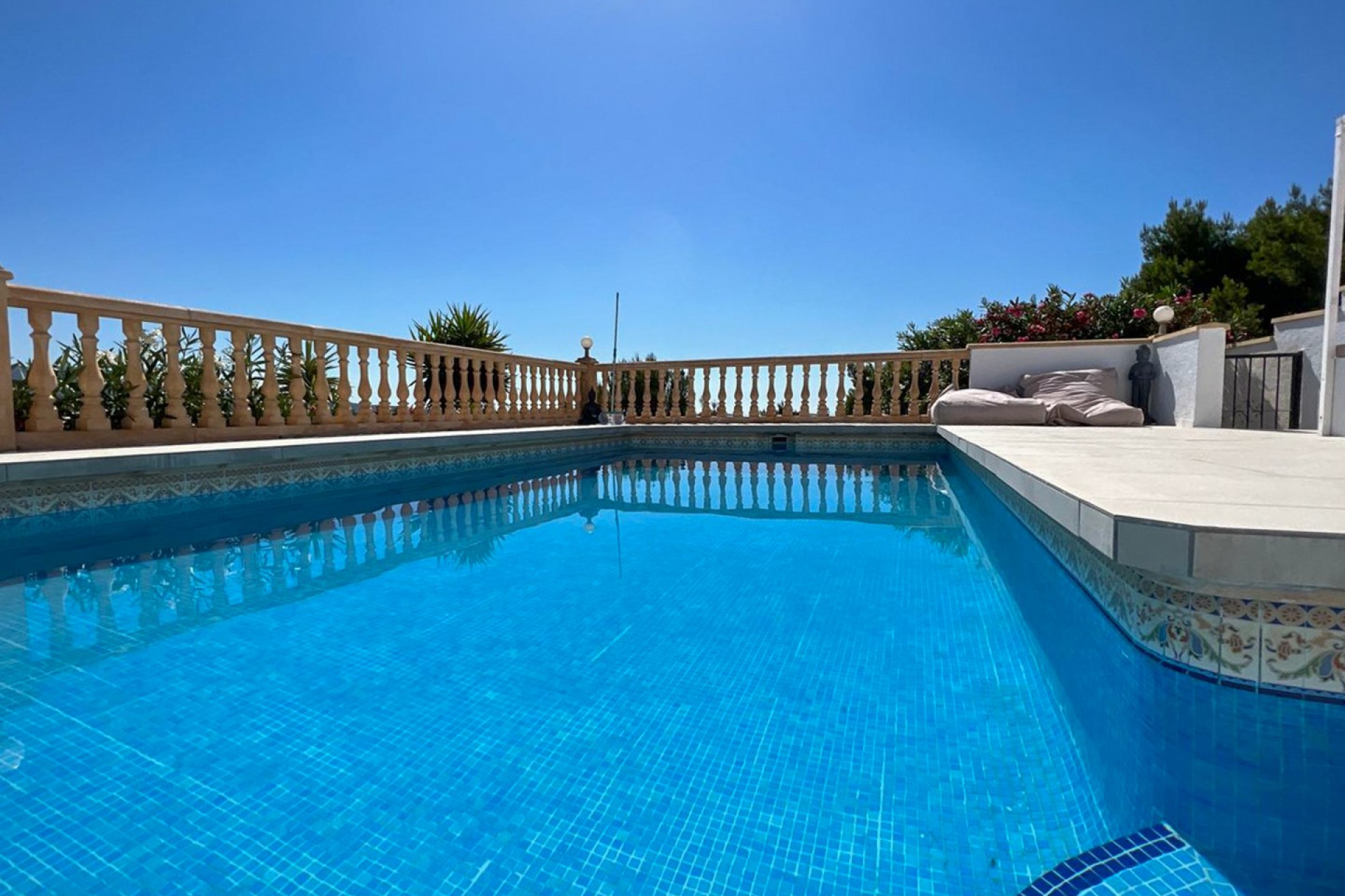 Resale - Villa - Moraira - Benimeit