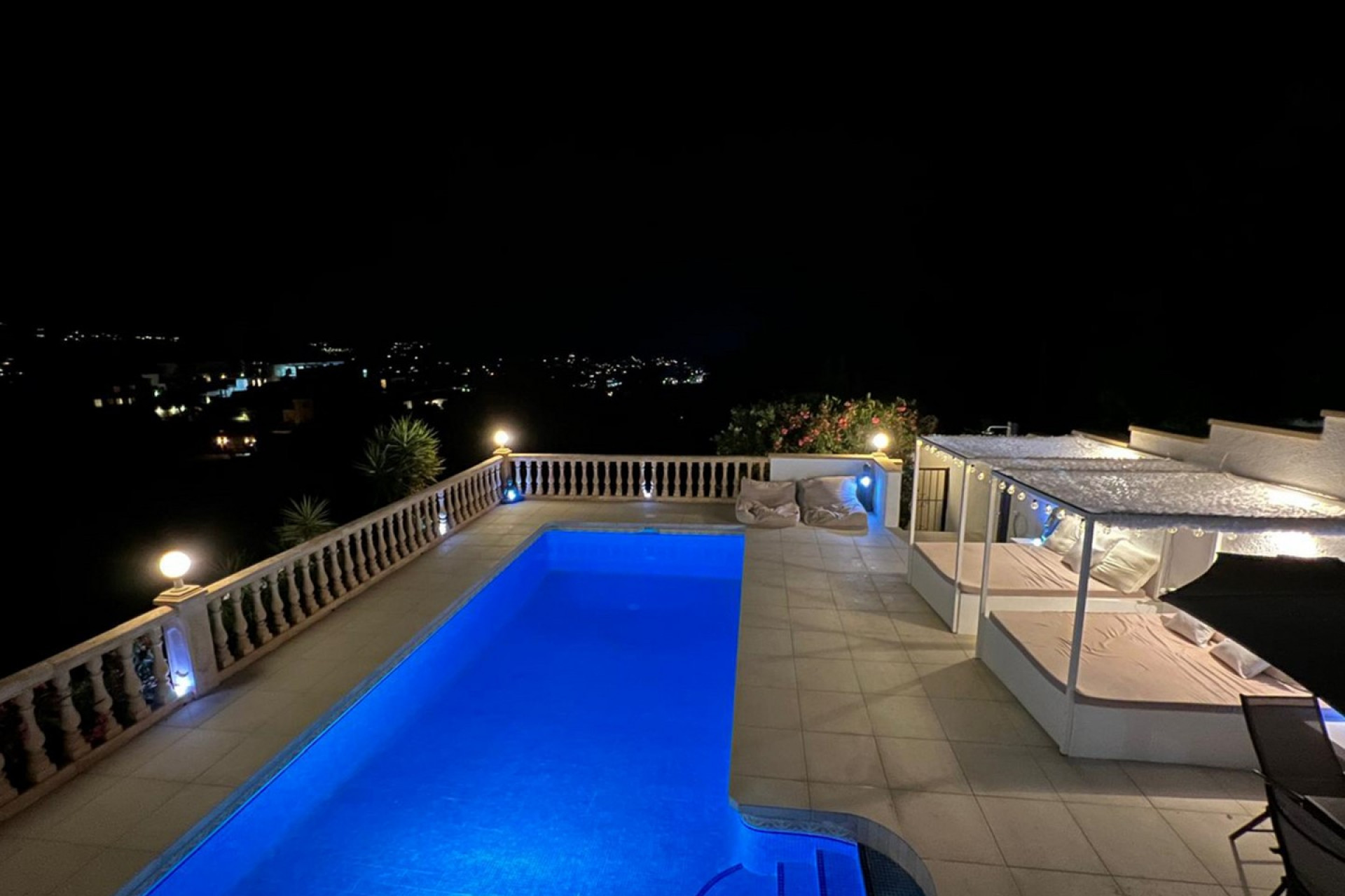 Resale - Villa - Moraira - Benimeit