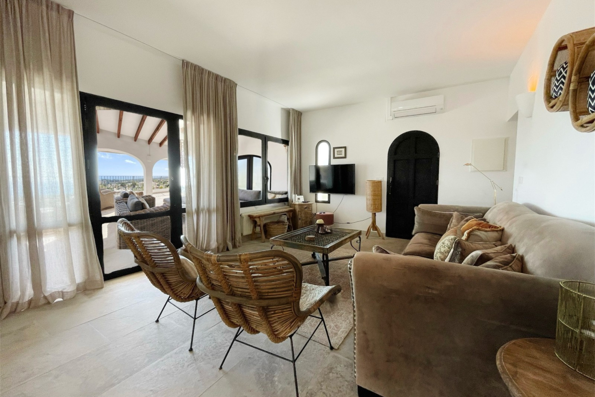 Resale - Villa - Moraira - Benimeit