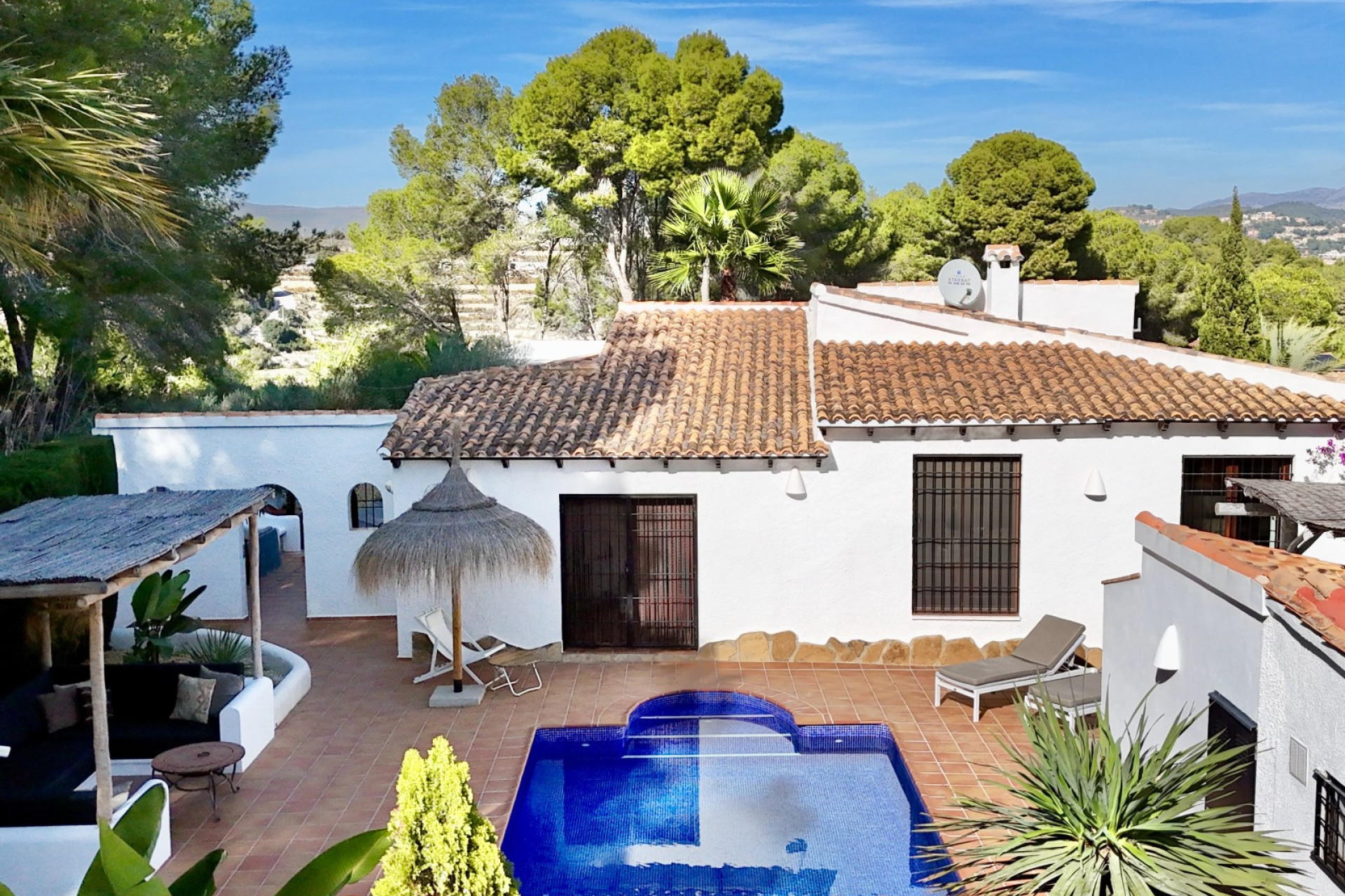 Resale - Villa - Moraira - Benimeit