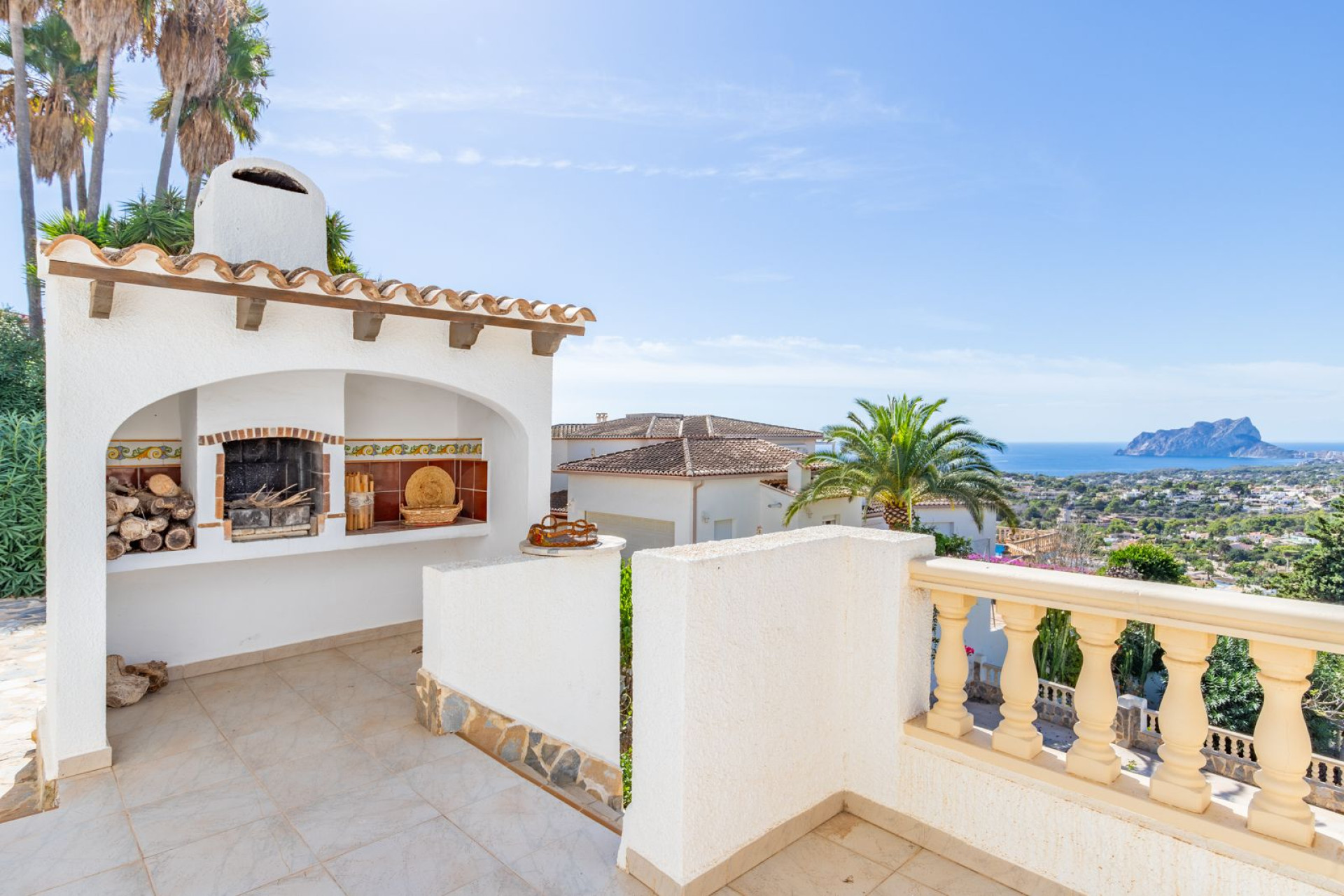 Resale - Villa - Moraira - Benimeit