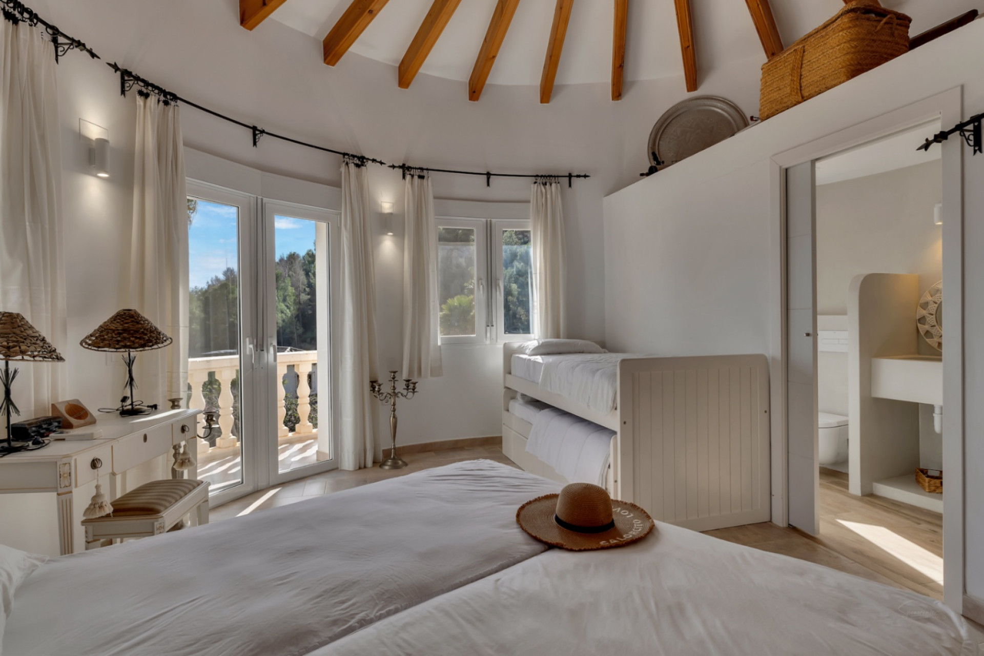 Resale - Villa - Moraira - Benimeit