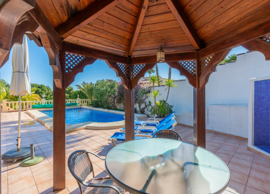 Resale - Villa - Moraira - Benimeit