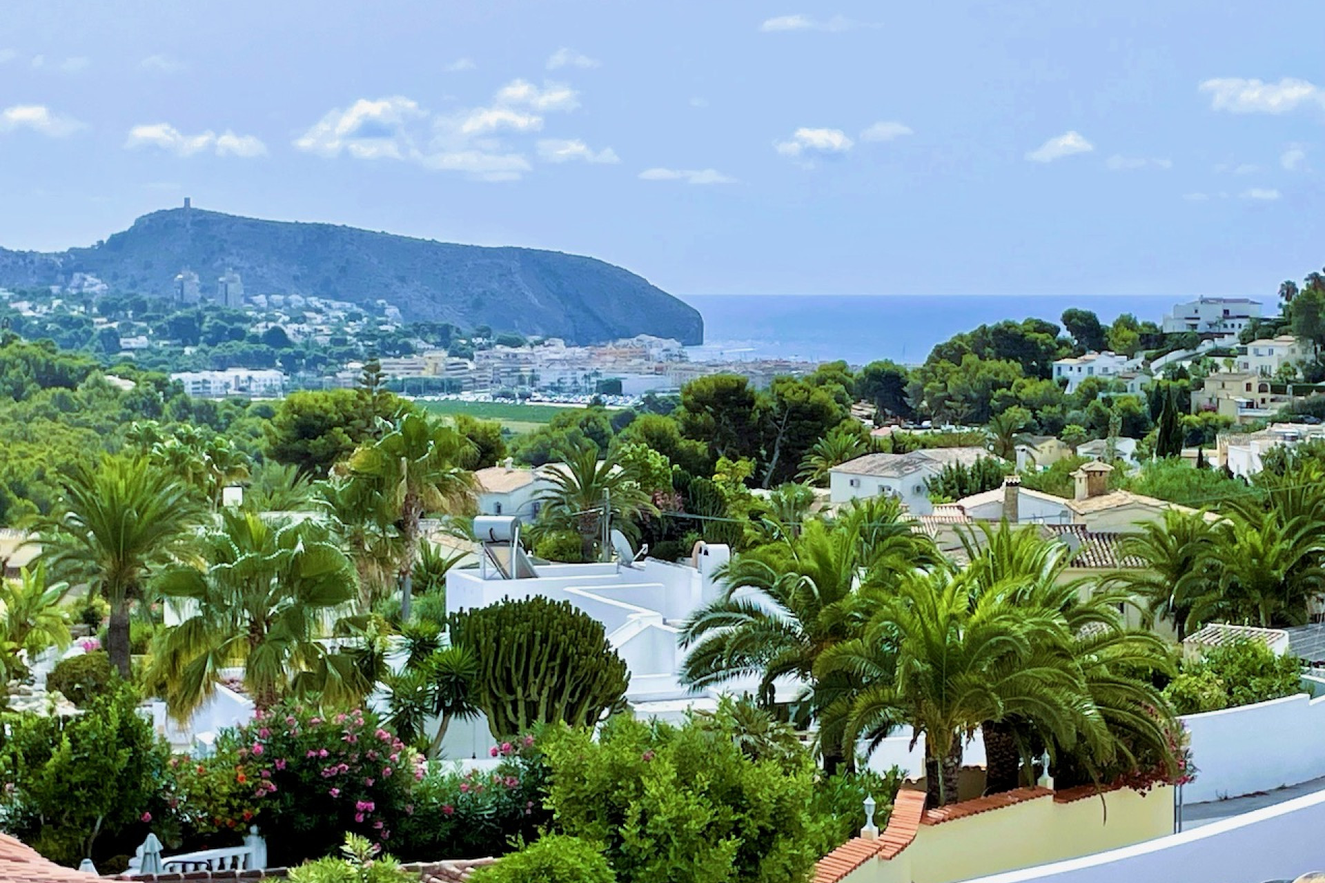 Resale - Villa - Moraira - Benimeit