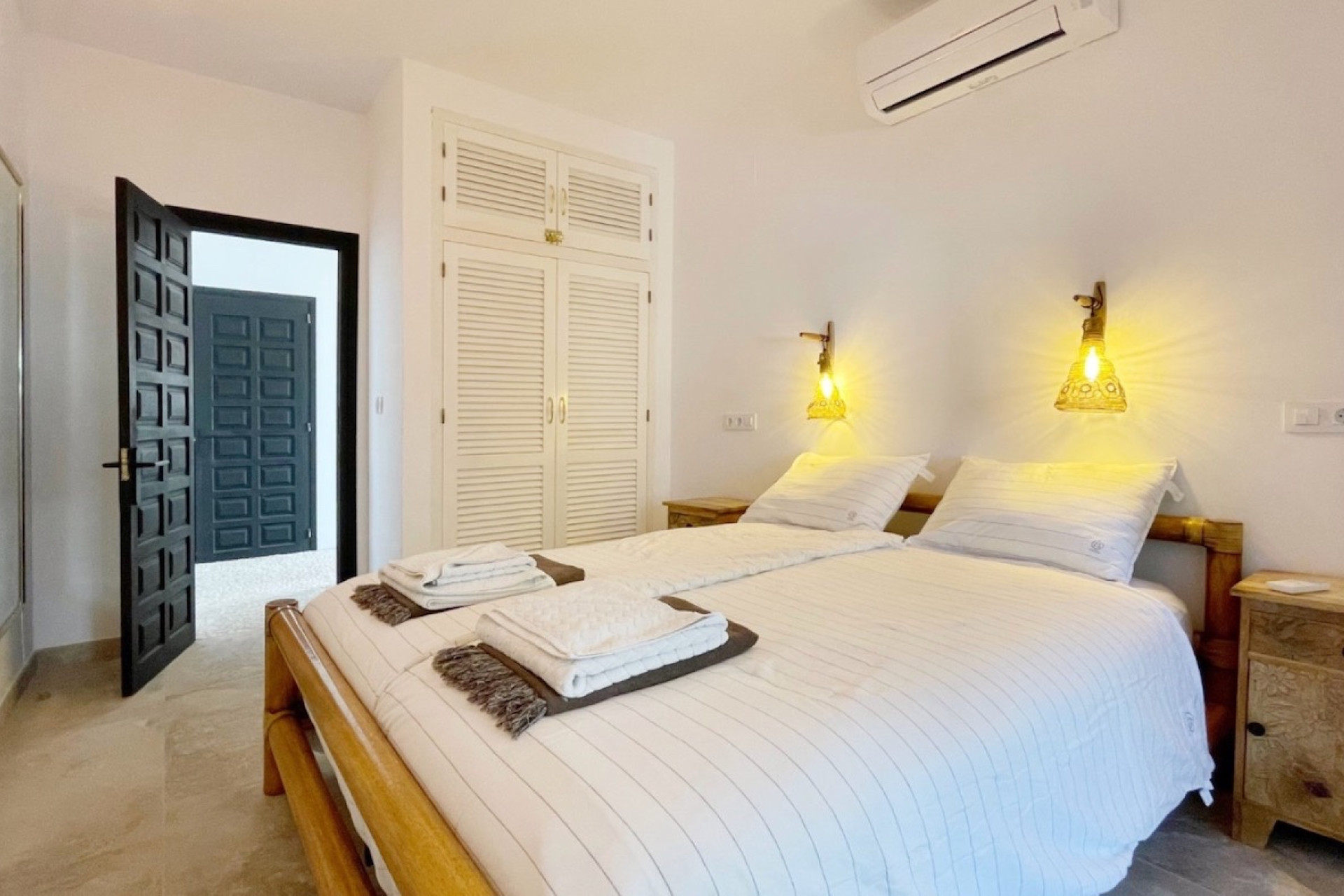 Resale - Villa - Moraira - Benimeit