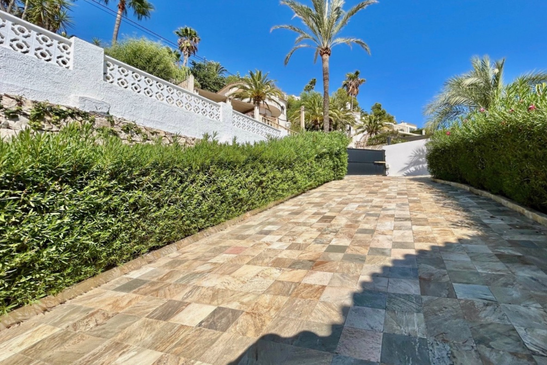 Resale - Villa - Moraira - Benimeit