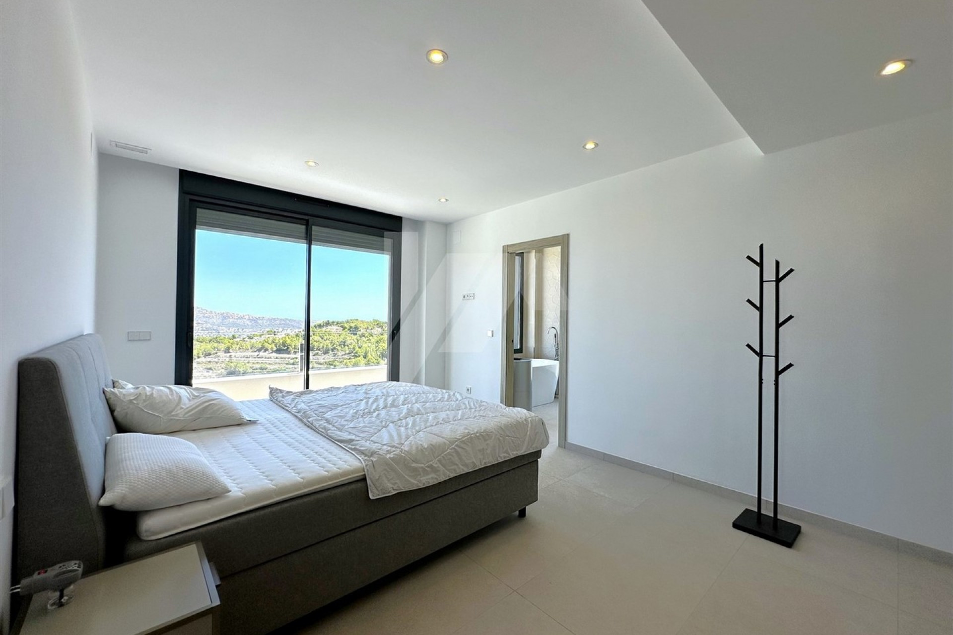 Resale - Villa - Moraira - Benimeit