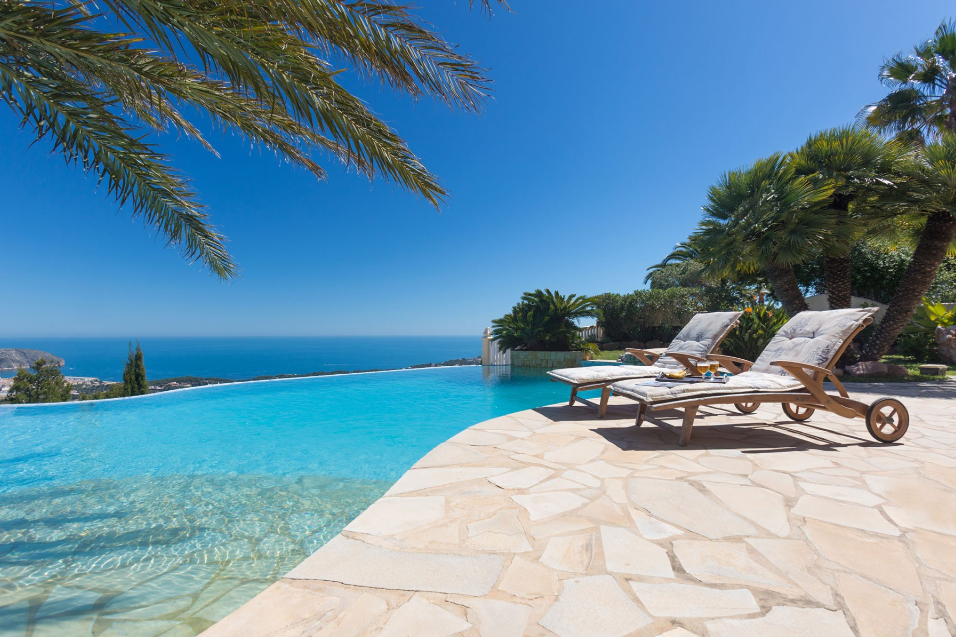 Resale - Villa - Moraira - Benimeit
