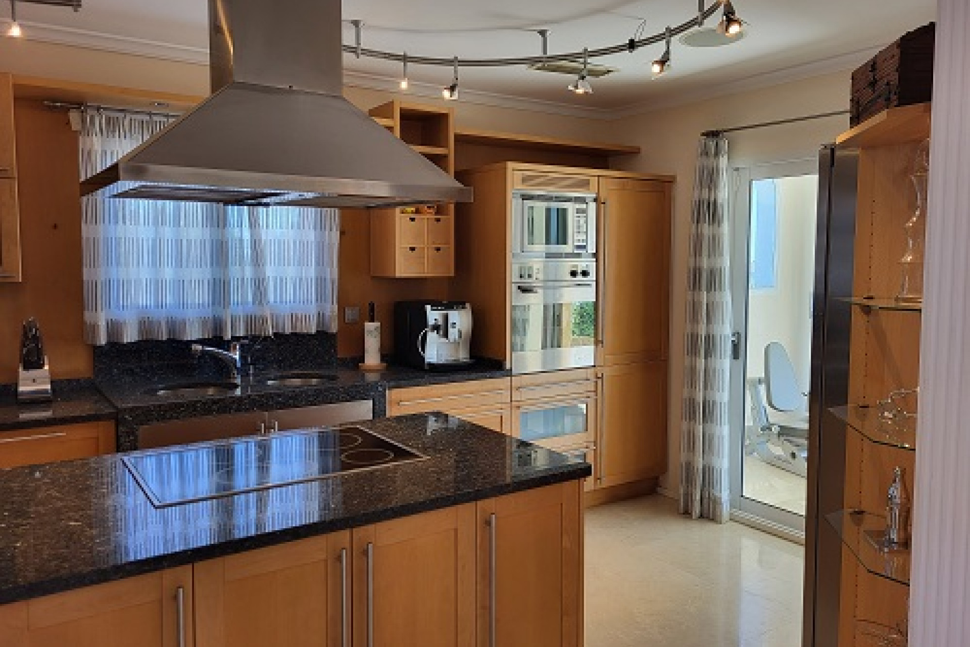 Resale - Villa - Moraira - Benimeit