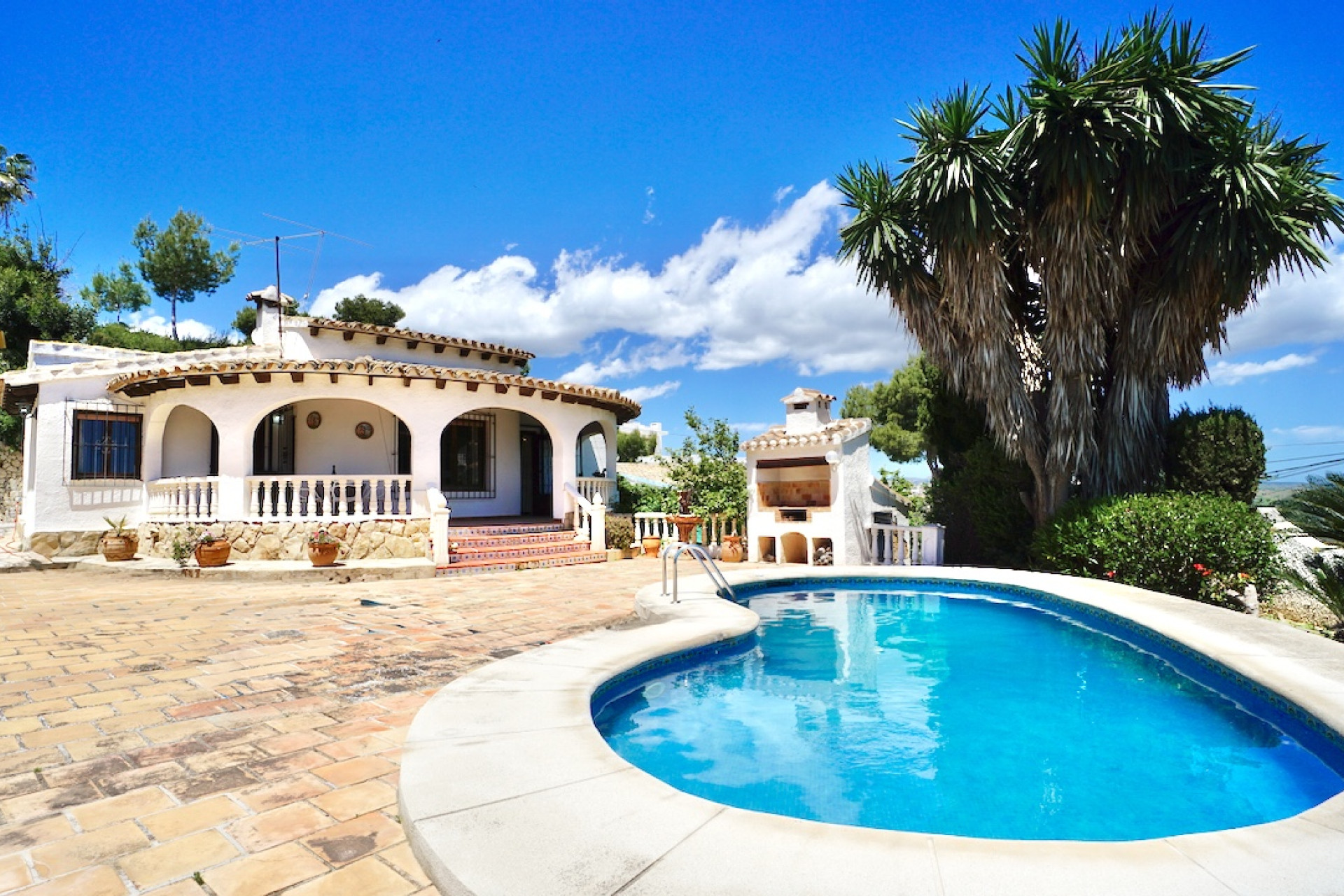 Resale - Villa - Moraira - Benimeit