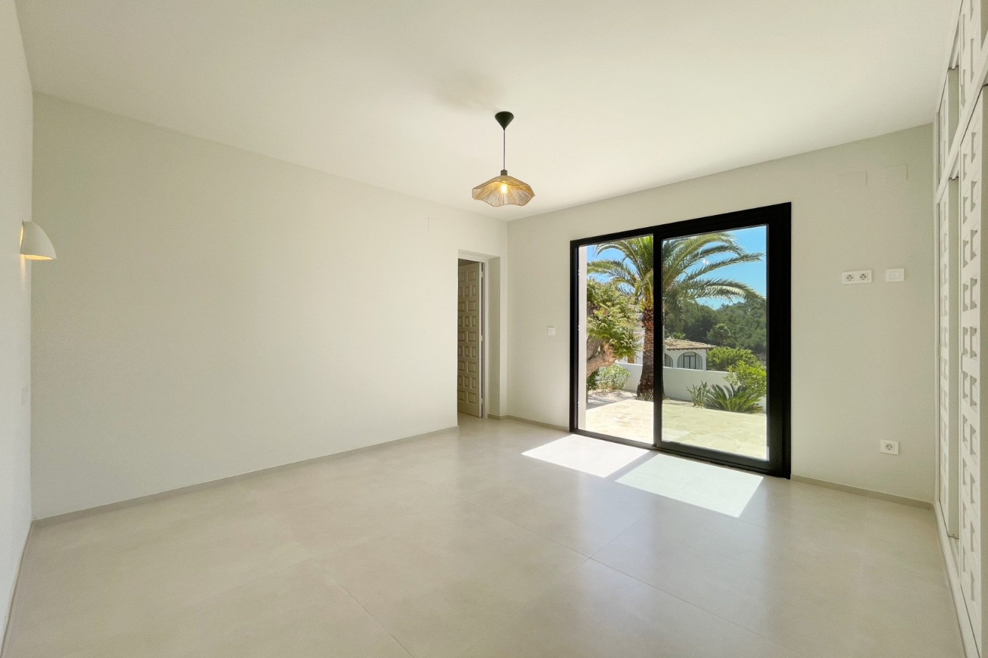 Resale - Villa - Moraira - Benimeit