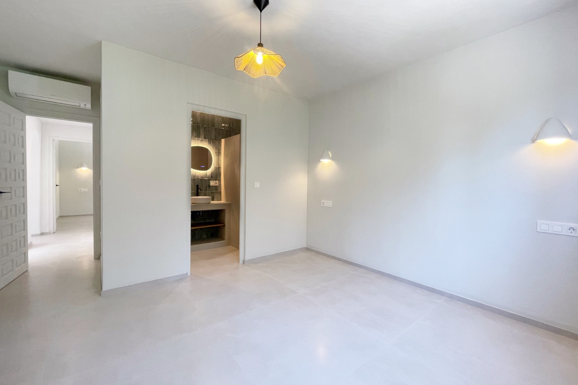 Resale - Villa - Moraira - Benimeit