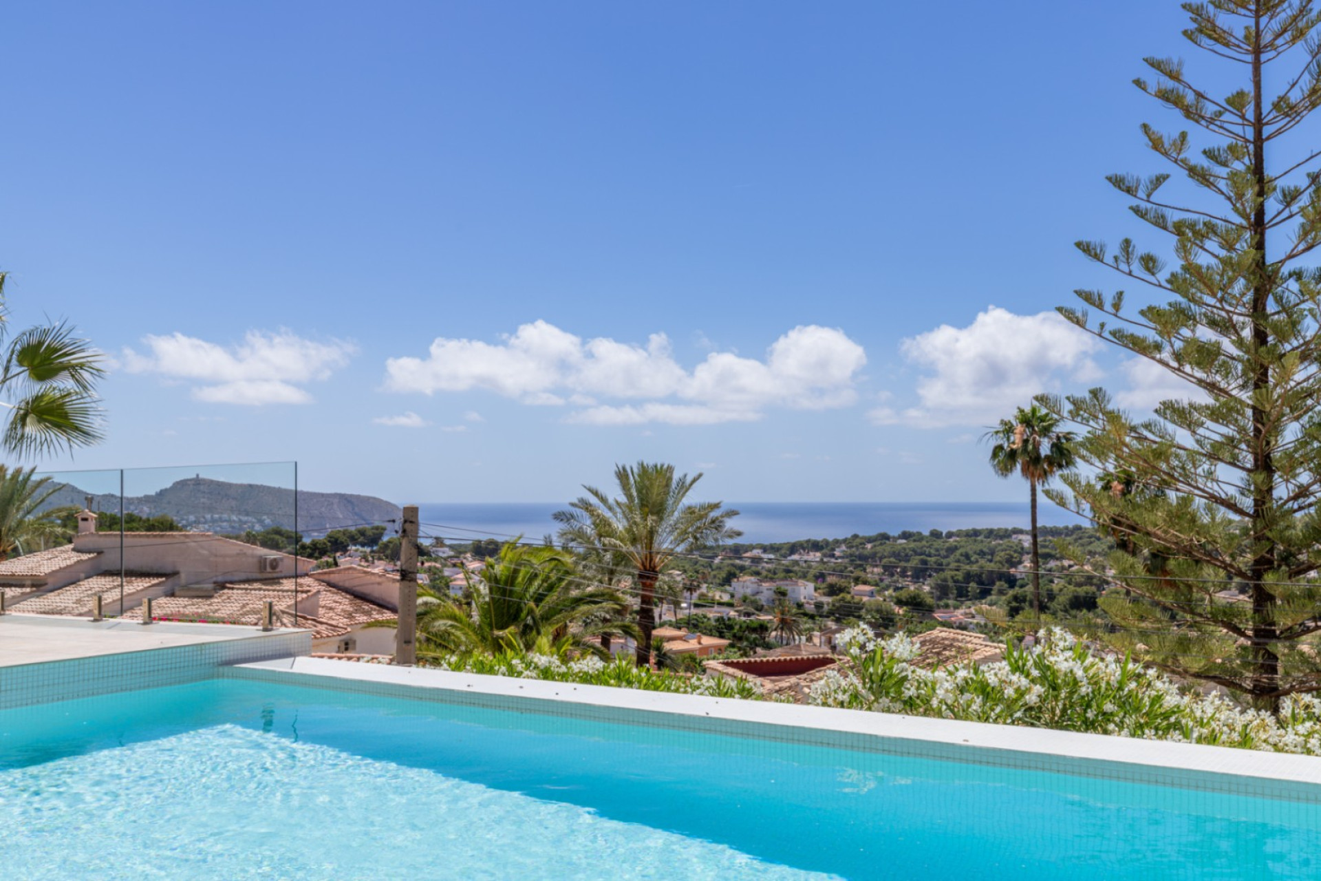 Resale - Villa - Moraira - Benimeit
