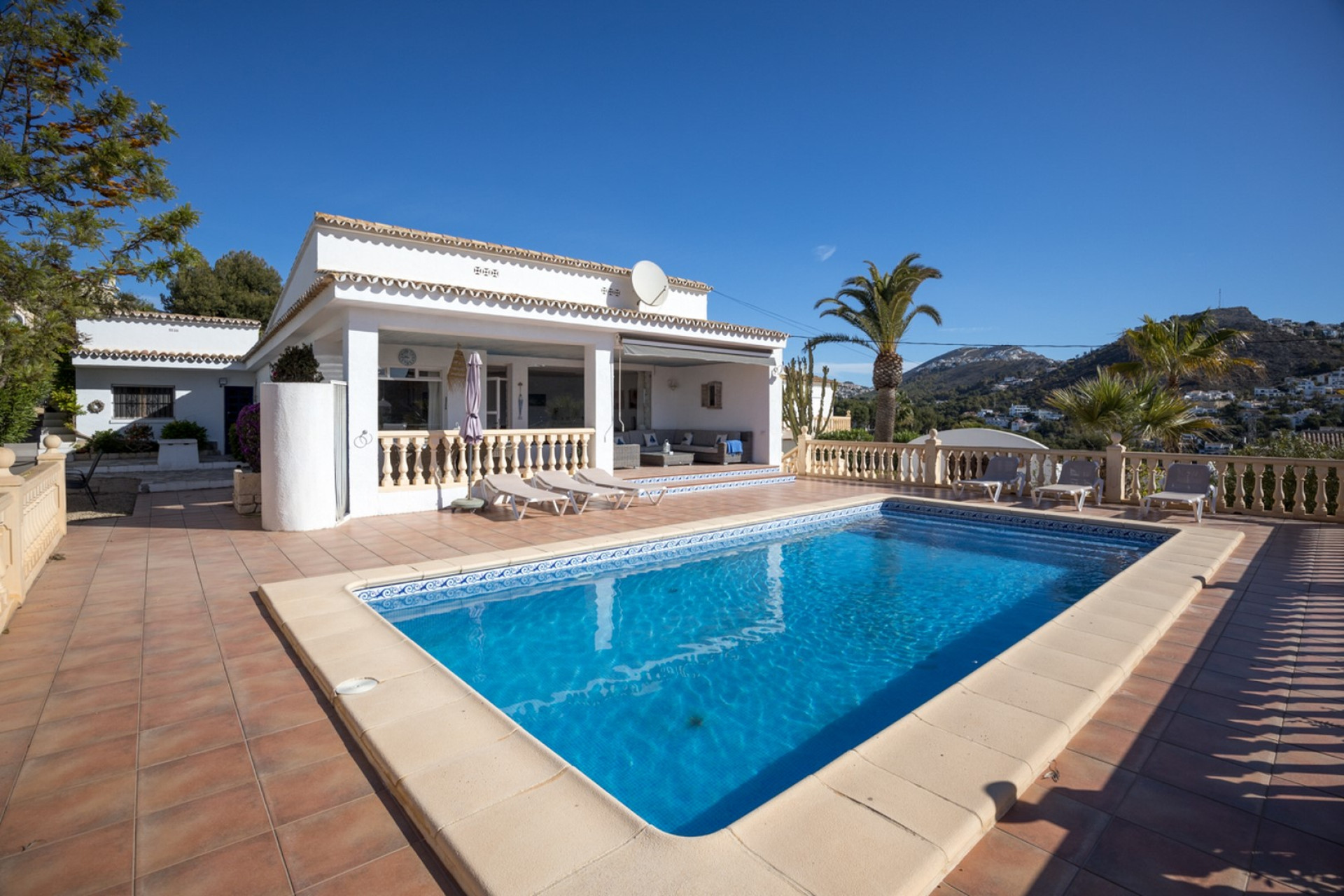 Resale - Villa - Moraira - El Portet