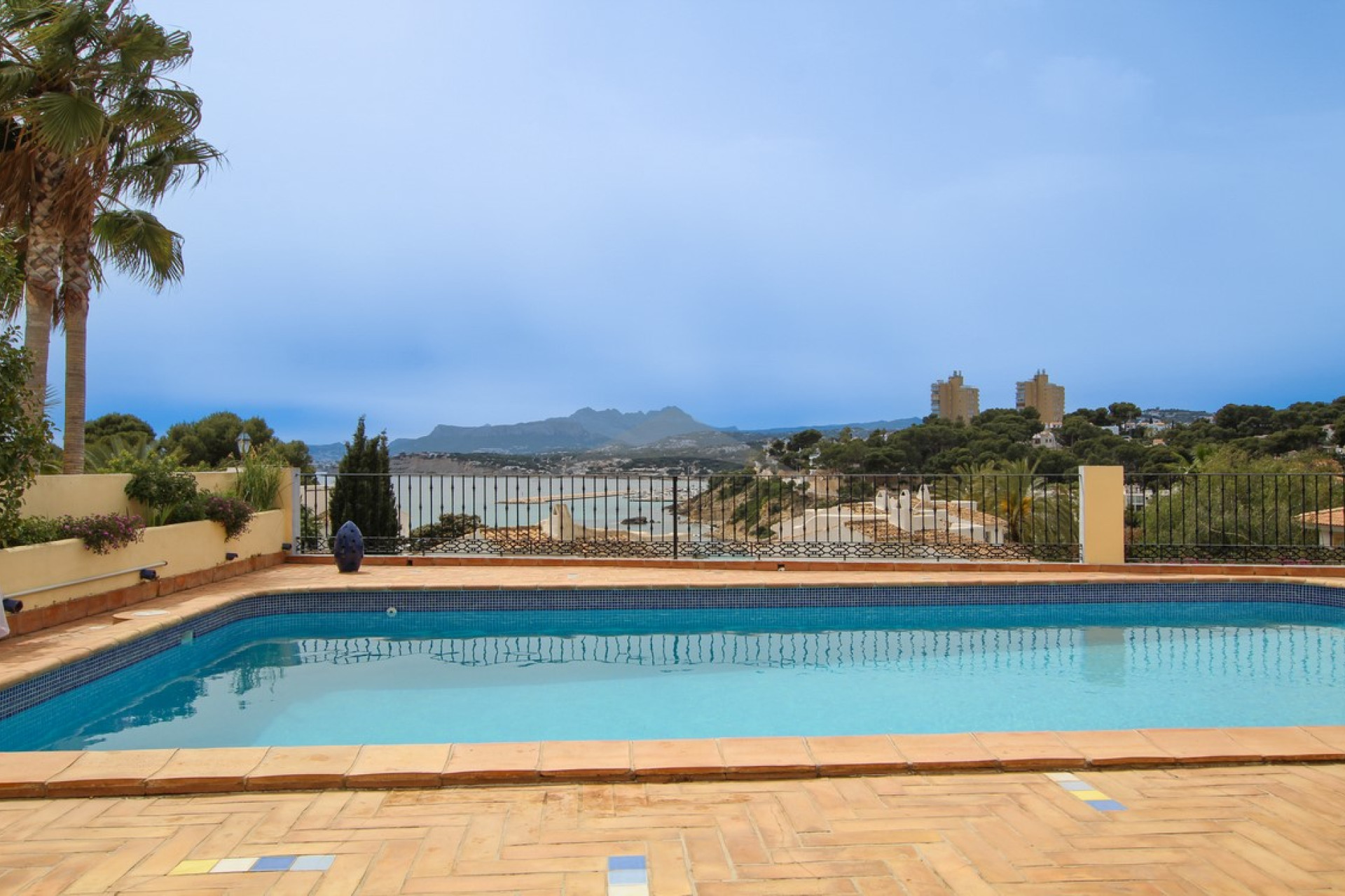 Resale - Villa - Moraira - El Portet