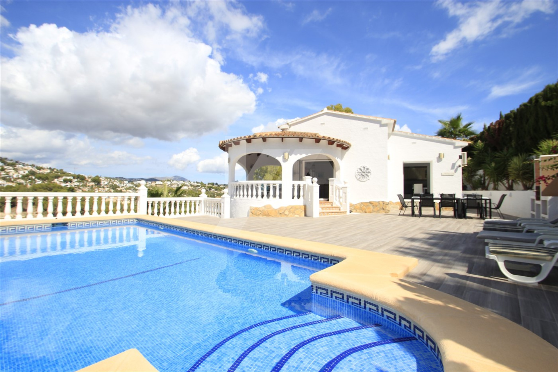 Resale - Villa - Moraira - Pinar del Advocat - Cometa